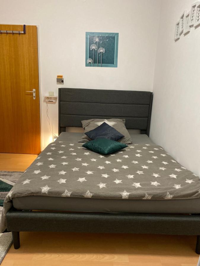 Katalin Kovacs Apartment Frechen Bagian luar foto